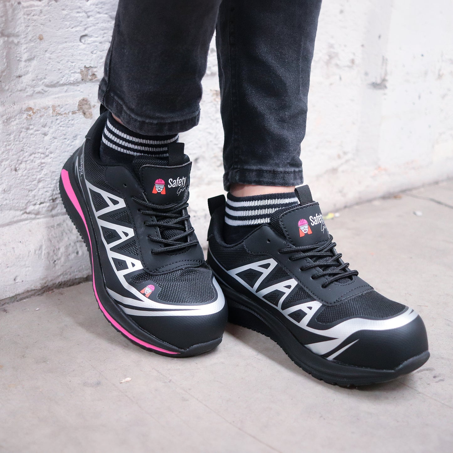 Tenis de seguridad para dama modelo INTREPID marca Safety Girl