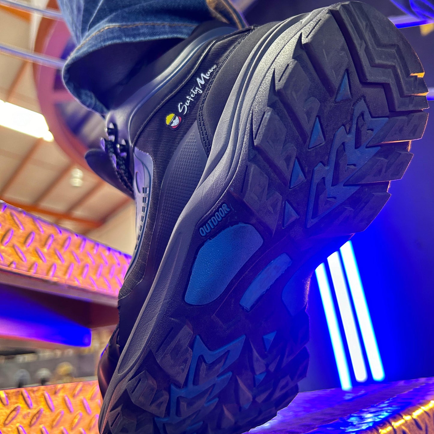 Bota de seguridad modelo TRINCADA marca Safety Man