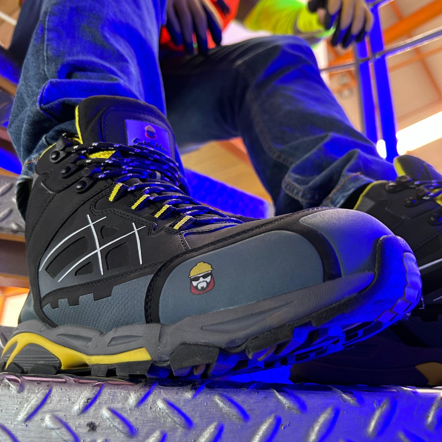 Bota de seguridad modelo KAIJU marca Safety Man