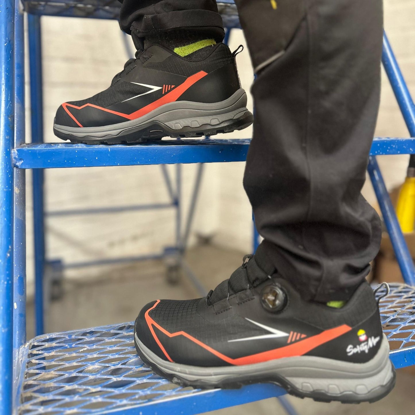 Tenis de seguridad modelo CYBERPUNK marca Safety Man