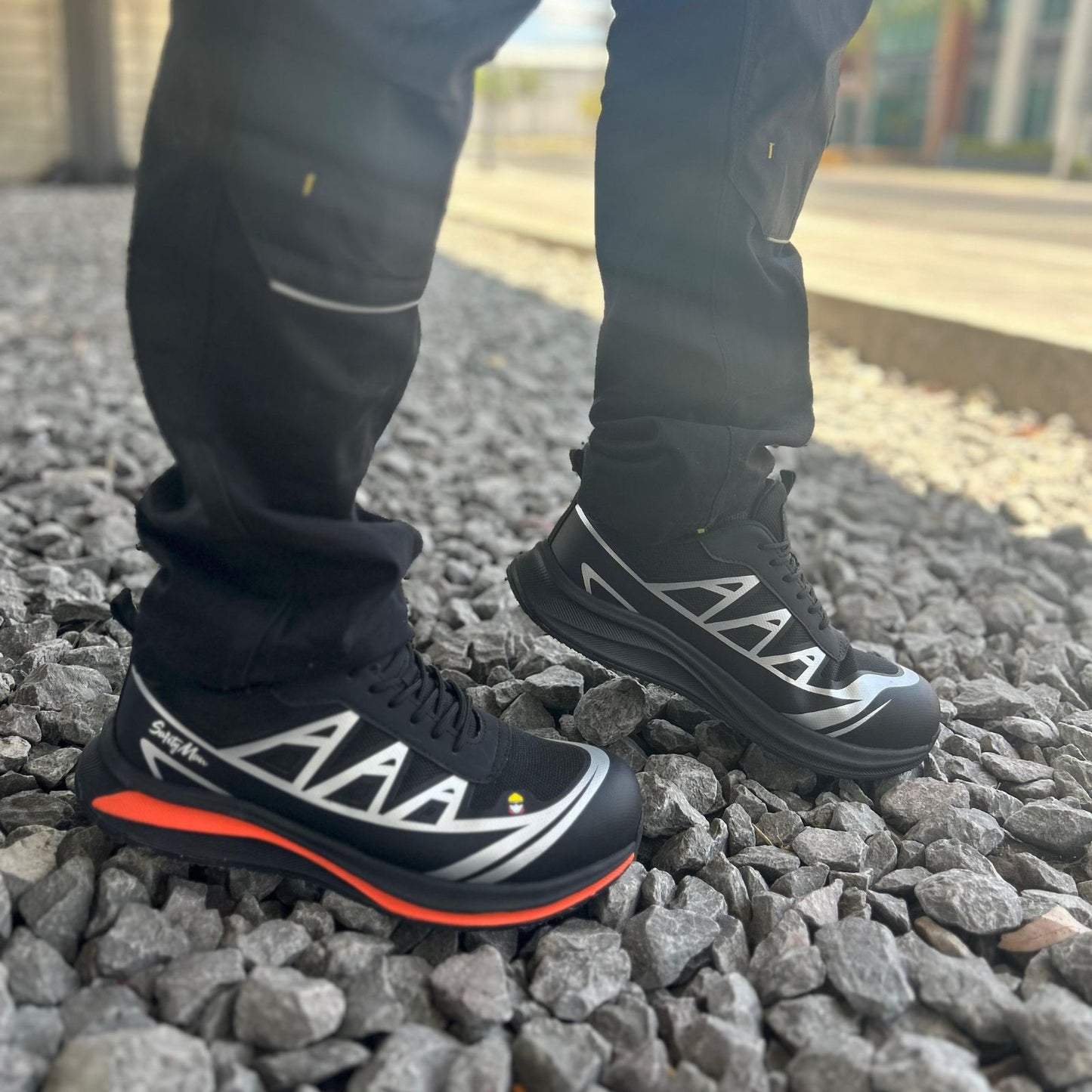 Tenis de seguridad modelo BELLAKO marca Safety Man