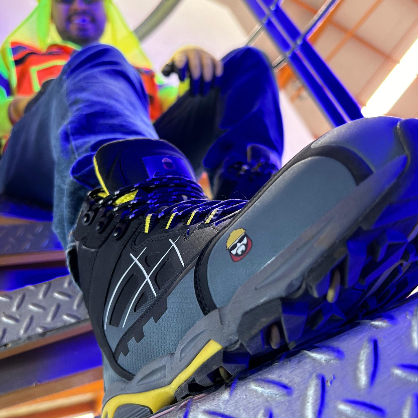 Bota de seguridad modelo KAIJU marca Safety Man